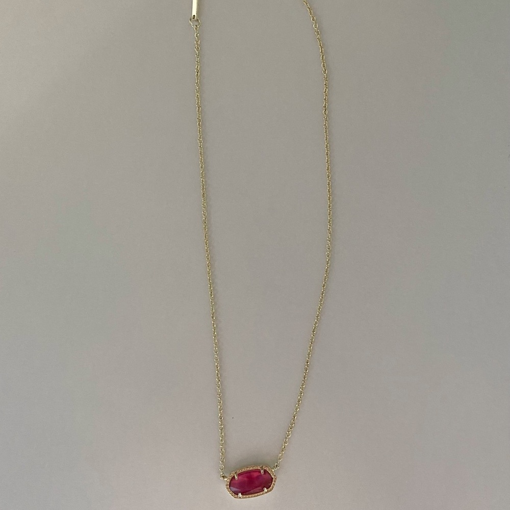 Kendra Scott pendant necklace